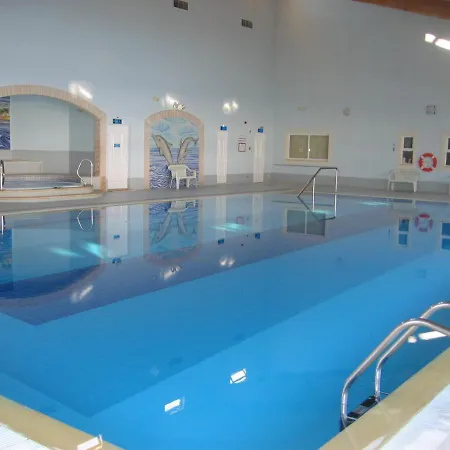 Great Flat Heated Indoor Pool Jacuzzi N 29 * פורטימאו