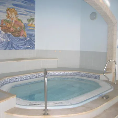 Great Flat Heated Indoor Pool Jacuzzi N 29 Portimão